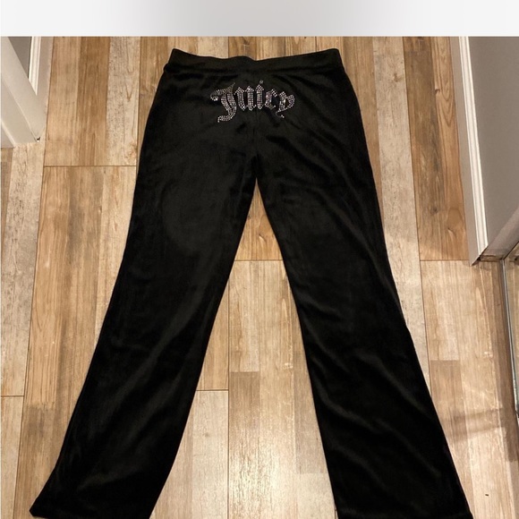 Juicy Couture Black Velour TrackSuit - Picture 3 of 4